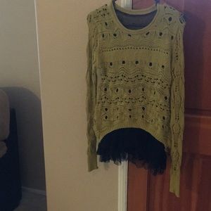 Knitted sweater with lace on bottem